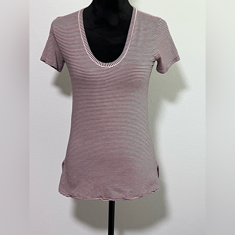 LULULEMON Striped Short Sleeve Scoop Neck Tee - 6